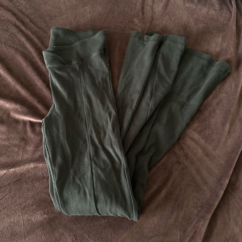 Ribbed flare leggings